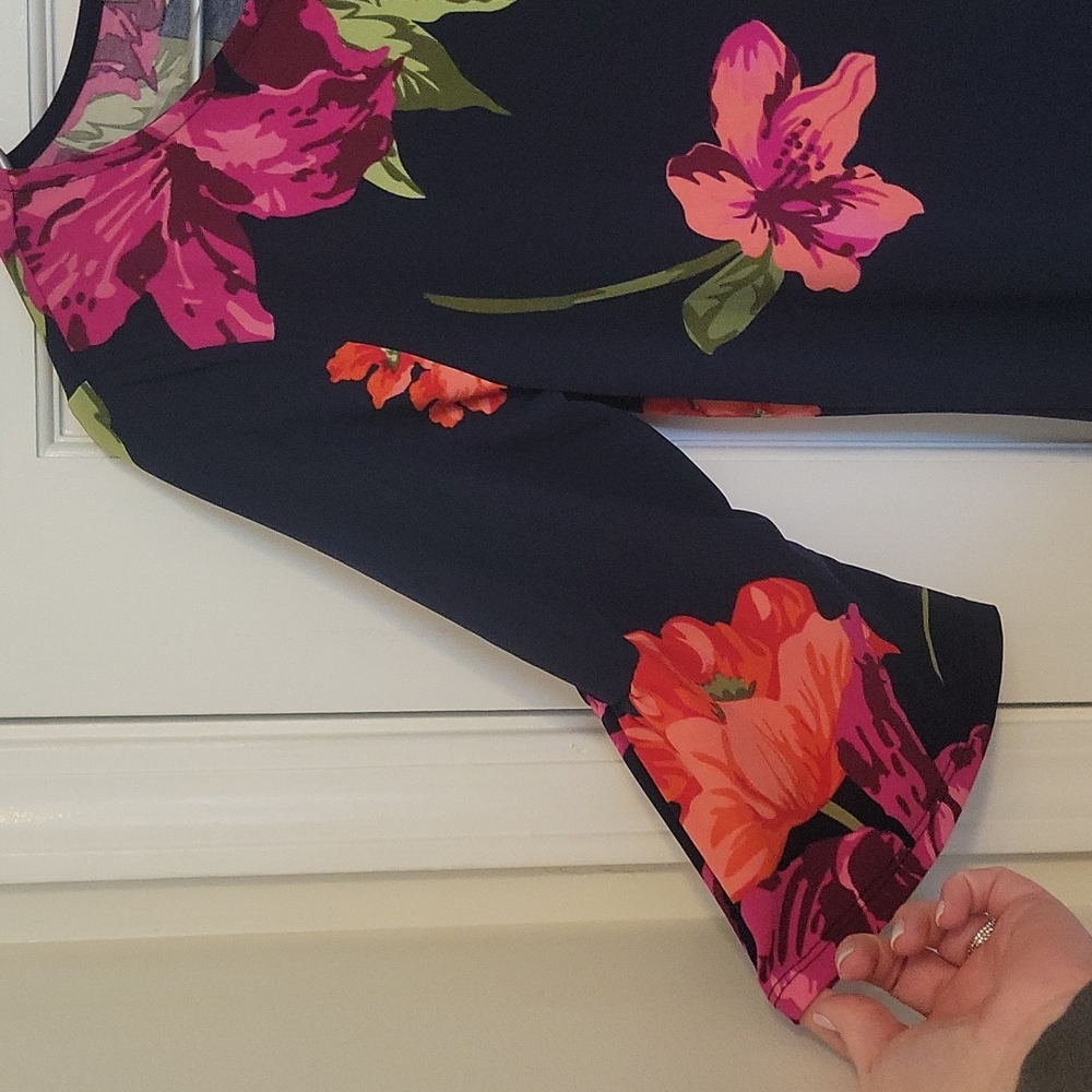 Alexandra + Oak Floral Dress - Picture 2 of 4